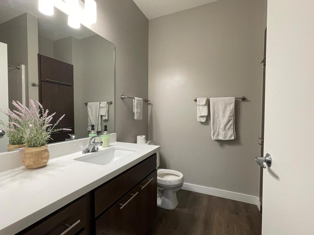 得梅因Large Downtown 2Br -Hot Tub-Downtown!公寓 外观 照片