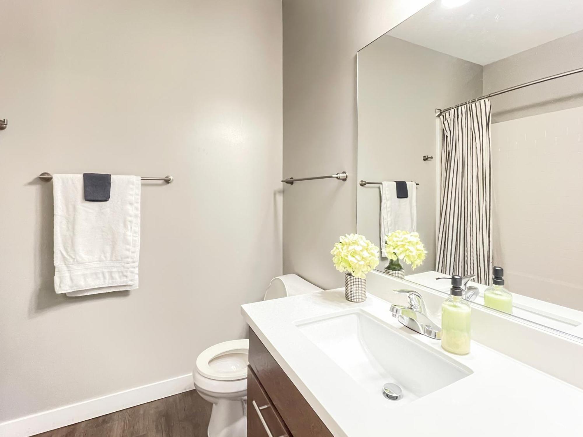 得梅因Large Downtown 2Br -Hot Tub-Downtown!公寓 外观 照片